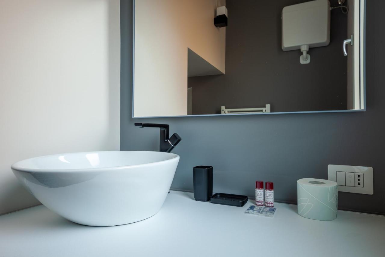 Renovated Apartment In Milan City Center - Commenda 21 Luaran gambar
